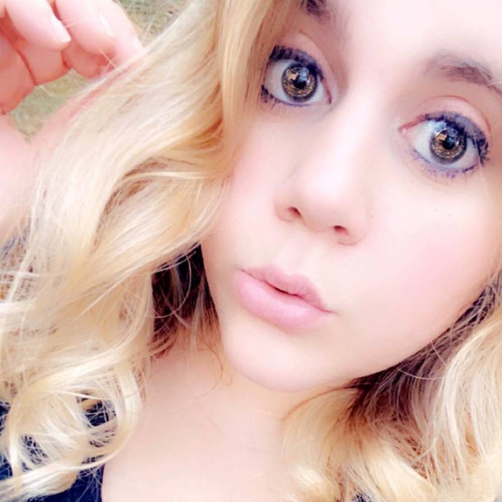 Meet your Posher, Ashley